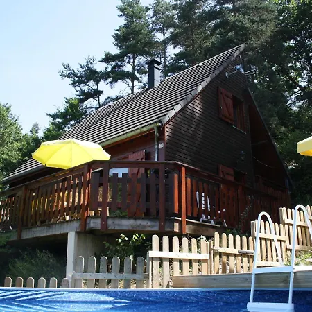 펜션 Pretty In With Private Pool Beaulieu (Cantal)