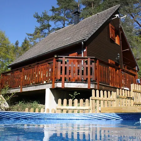 펜션 Pretty In With Private Pool
